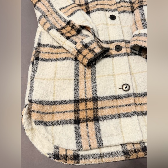 Old Navy Wool Shacket - Cream Plaid - Picture 7 of 16